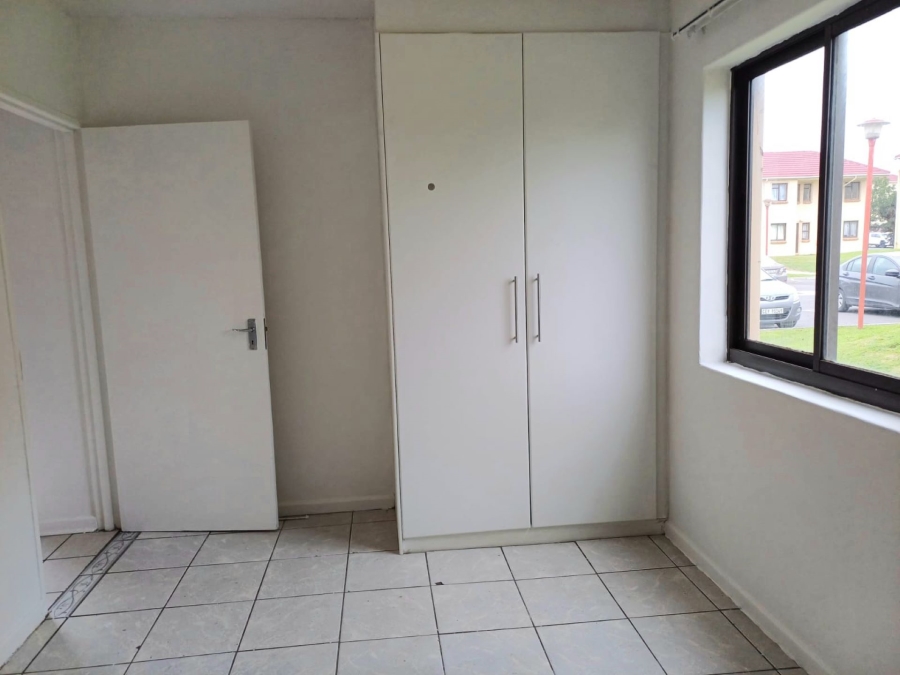 To Let 1 Bedroom Property for Rent in Guldenland Western Cape